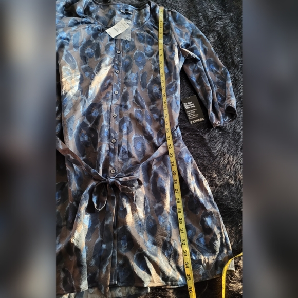 EXPRESS Blue Leopard Print Button Down Belted Dress Large - Picture 5 of 6